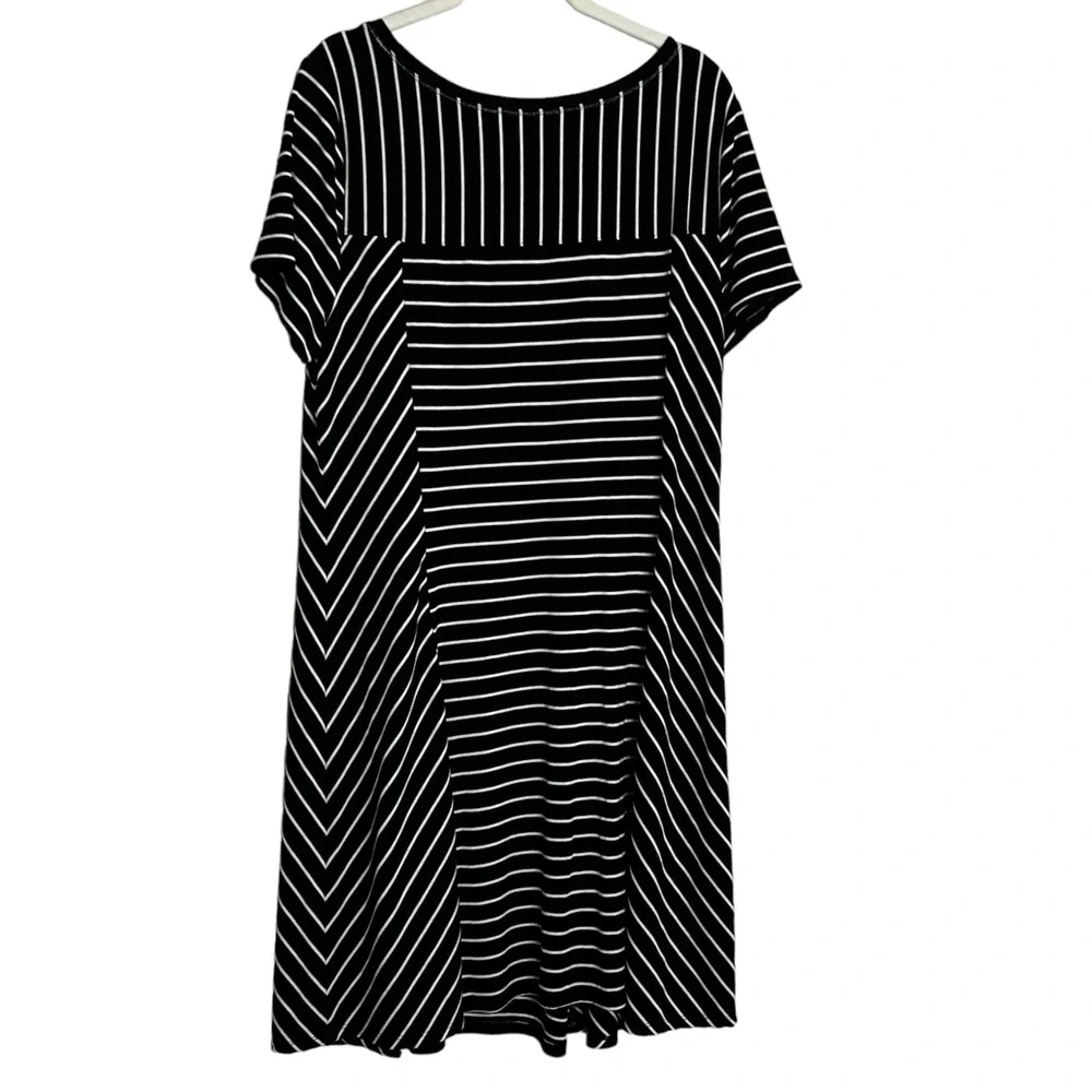 White House Black Market Womens Dress Large Black White Striped Flared A-Line